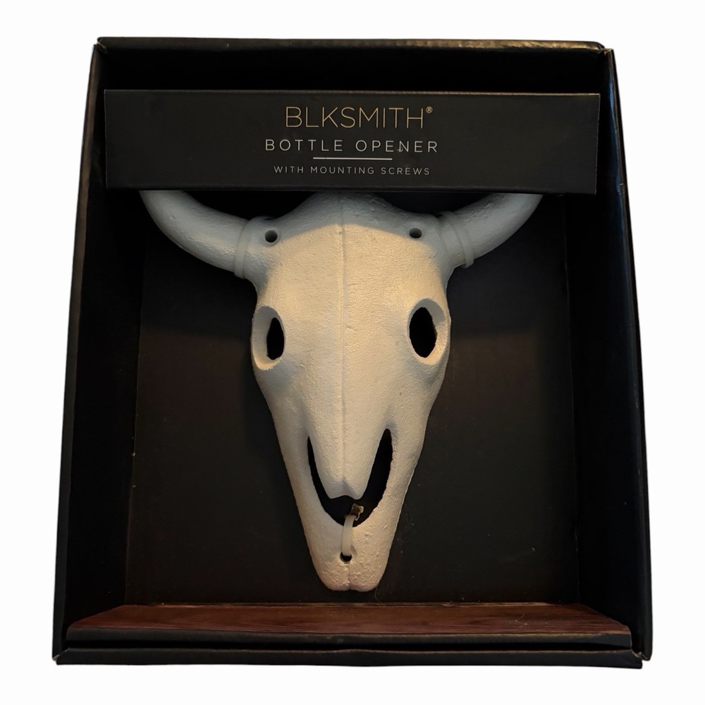BLKSMITH Longhorn Wall‎ Bottle Opener Cast Iron Bone Country Barware Cave Texas